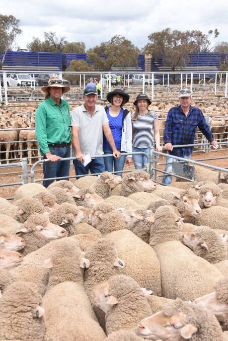 Prices hit a record high of $239 for this line of 292 March shorn, Glen-Byrne blood, 2.5yo ewes in the Corrigin leg of the Landmark State Premier Ewe and Wether Lamb sale held in October. With the sale topping line were Landmark Cunderdin/Kellerberrin agent Rex Luers (left), vendors Ian, Karen and Kelsey Siegert, IM & KR Siegert, Meckering, who were dispersing their flock in the sale and buyer Conrad Flavel, Wickepin.