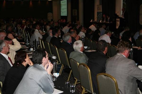 The crowd listens intently during the recent International Grains Forum held in Perth.