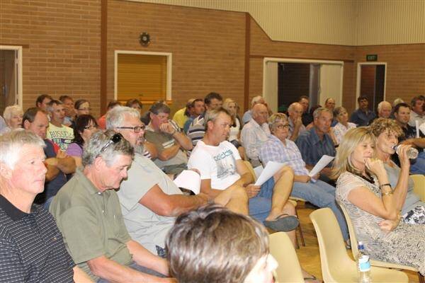 Farmers from across the Wheatbelt gathered in Muntadgin last week to formulate an agenda that could be passed on to government. Photo: Jeff Hooper.