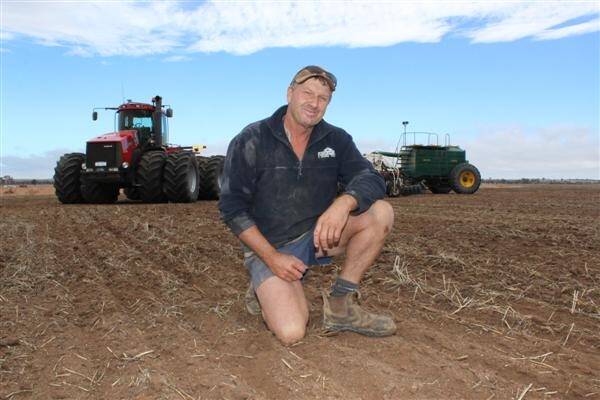 A few kilometres north of Corrigin Adam Rendell was starting on his barley program last week, after sowing 600ha of canola and 300ha of Calingiri wheat dry so far.