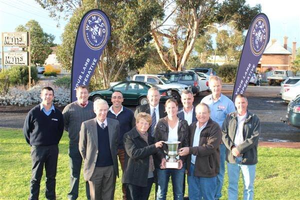 Congratulating the Jensen family, Uralla Prime SAMM stud, Pingaring, on winning the 2012/2013 WAMMCO State Prime Lamb Carcase Competition at the presentation day at Katanning last week.