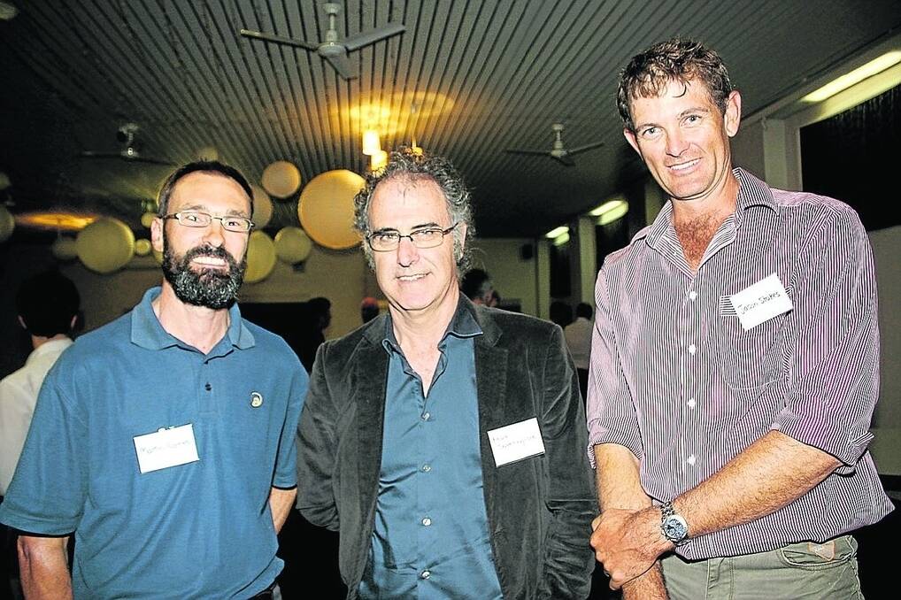 Department of Agriculture and Food (DAFWA) research agronomist Martin Harries (left), DAFWA grains industry executive director Mark Sweetingham and Chapman Valley grower Jason Stoke.