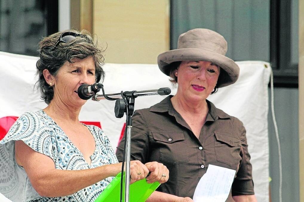 GM-Free Farmers representative and Williams farmer Janette Liddelow (left), addressing a 2010 anti-GM rally.