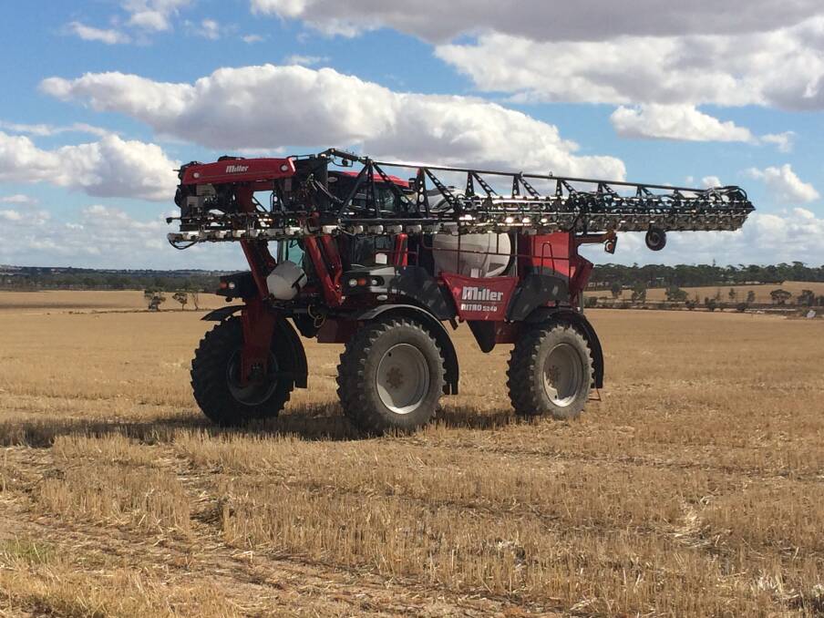 Landmark Wongan Hills offers a spray contract service using a Miller Nitro 5240, fitted with a 36m Quick Attach WeedSeeker system.