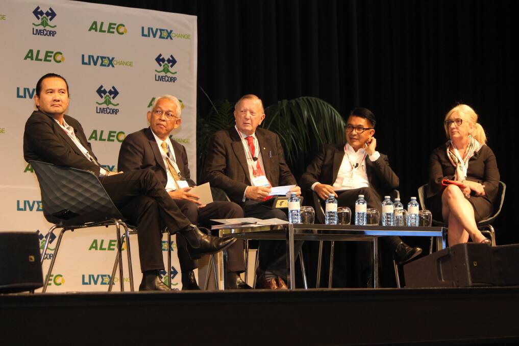 LIVEXchange 2017 producer forum panellists Sam Wibisono (left) and Dicky Adiwoso, both Indonesian industry members of the Red Meat Partnership, with Australian industry member Ken Warriner and Himawan Hariyoga and Louise van Meurs, co-chairs of the Red Meat Partnership.