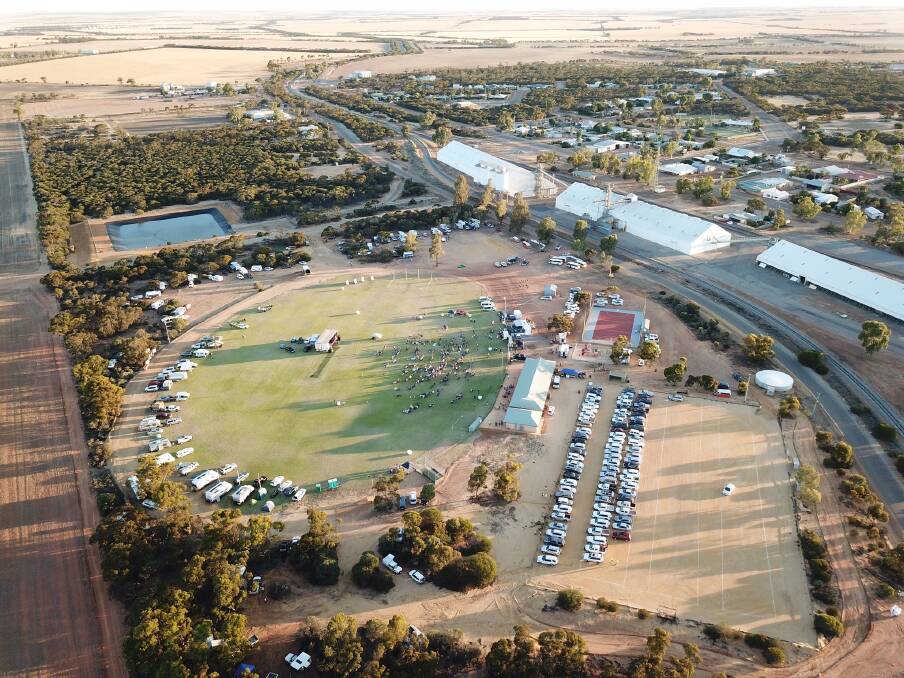 More than 1100 people made their way to the Kalannie Town Oval on Saturday night for the Who Stopped the Rain Wheatbelt Regional Revival concert.