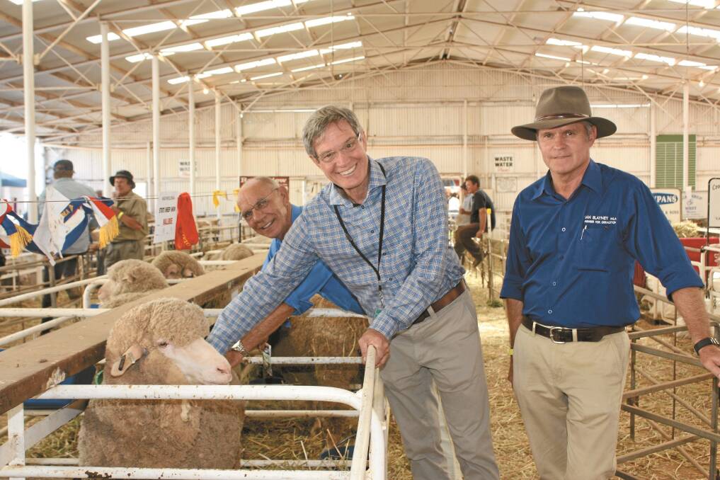 Shadow Minister for Regional Development Jim Chown (left), with Liberal Party leader Mike Nahan and Shadow Minister for Agriculture and Food Ian Blayney at the Make Smoking History Wagin Woolorama.
