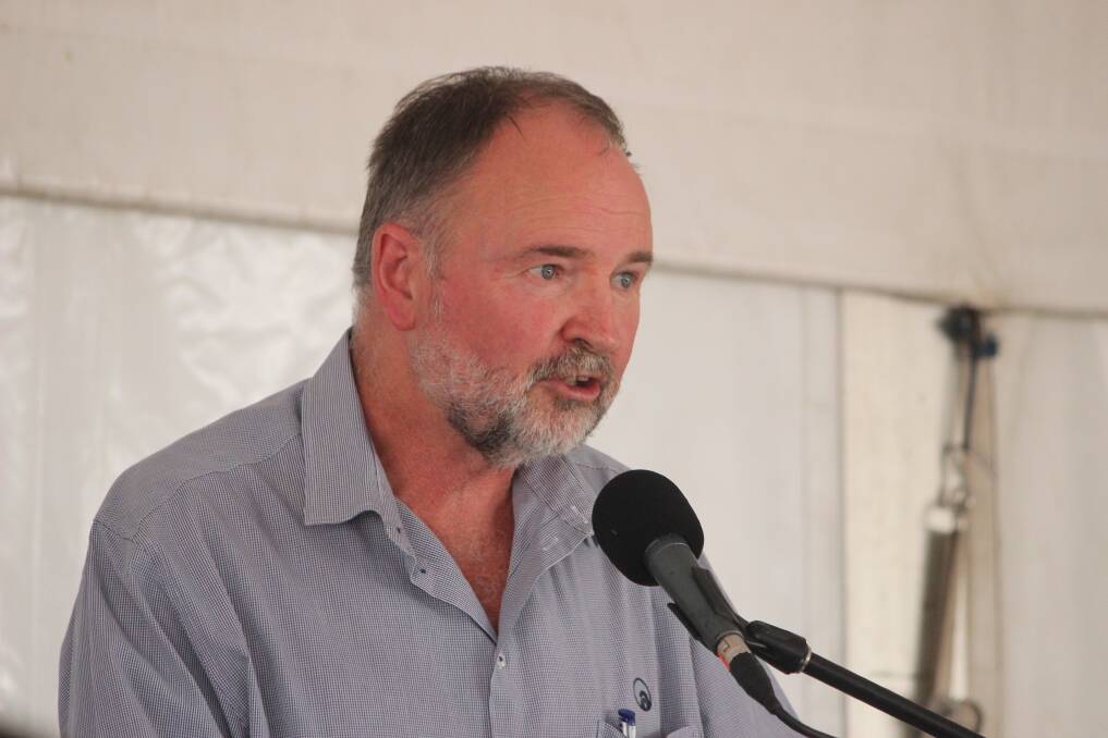 Department of Primary Industries and Regional Development (DPIRD) director of sheep industry development Dr Bruce Mullan speaking at the DPIRD research facility in Katanning last week during the Farmer Wants A Life sheep industry research open day.
