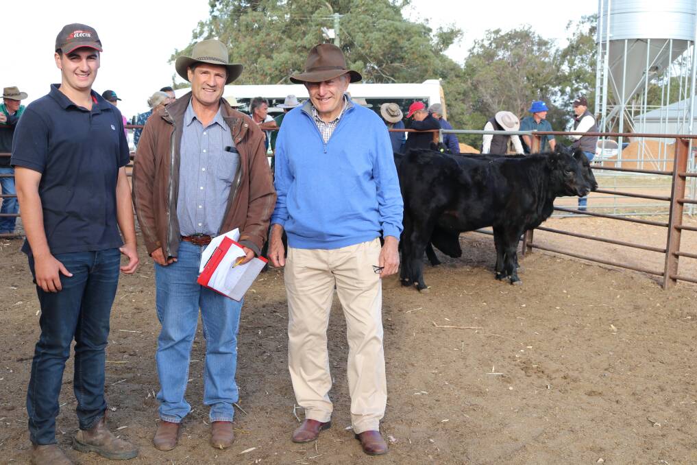  This pen of four Benalong Grazing Angus heifers shown by Lewis Roe (left), Beermullah, were judged by Koojan Hills Angus and Melaleuca Murray Grey stud principal Richard Metcalfe, Manypeaks, as the winners of the 2018 Gingin heifer competition in the commercial category. They are pictured here with competition organiser George Gifford, Gingin.