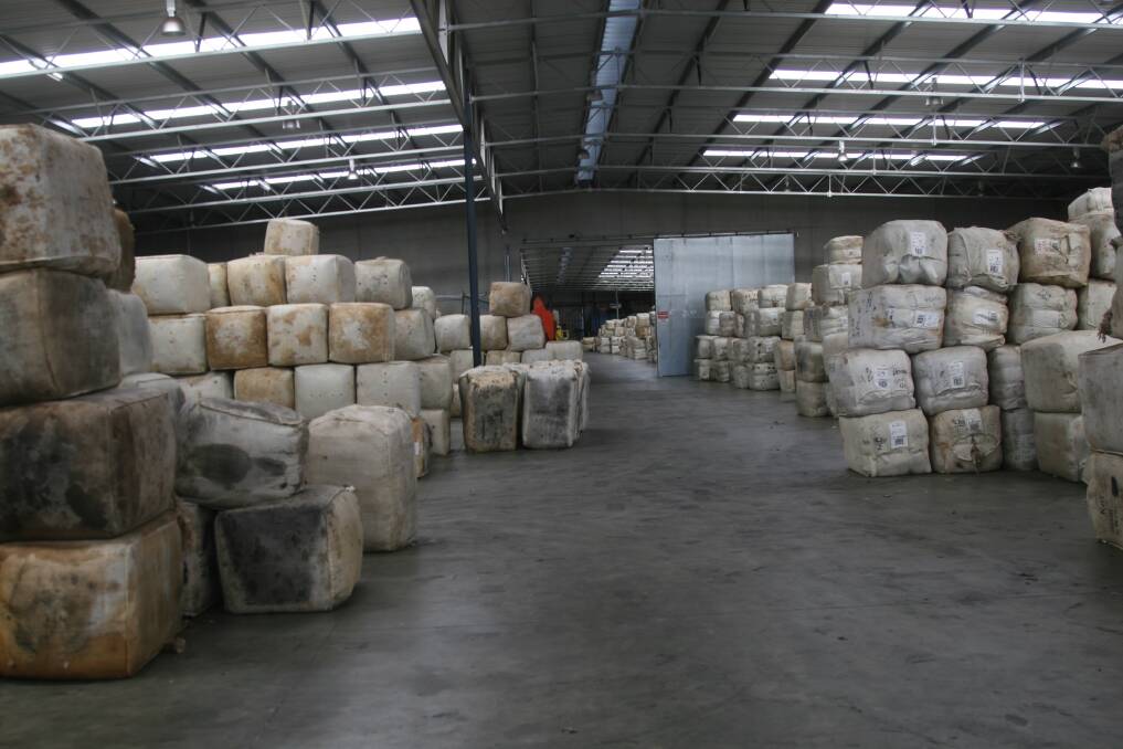 The number of wool bales being tested in WA has dropped off, with bale numbers being offered tipped fall away earlier than usual.