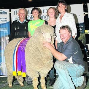 The Button family, Manunda stud, Tammin, made it back to back supreme titles for the stud at the 2010 Smoke Free Perth Royal Show. With the ram also judged grand champion Poll Merino ram and champion strong wool Poll Merino ram is Roy (left), Luke, Emma, Pip and Wayne Button.