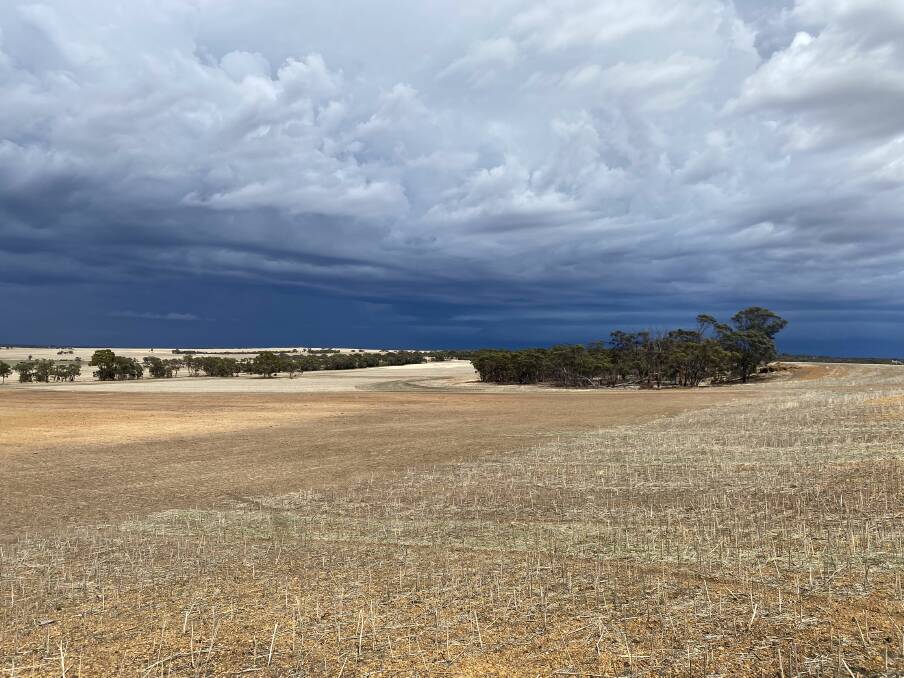 Dark clouds forming at Corrigin. Photo by Simon Wallwork.