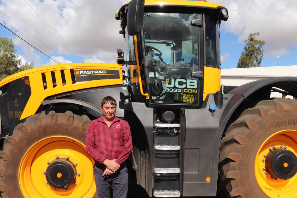 Boekeman Machinery, Dowerin branch manager Peter Crippen in front of the new JCB Fastrac iCON 8330.