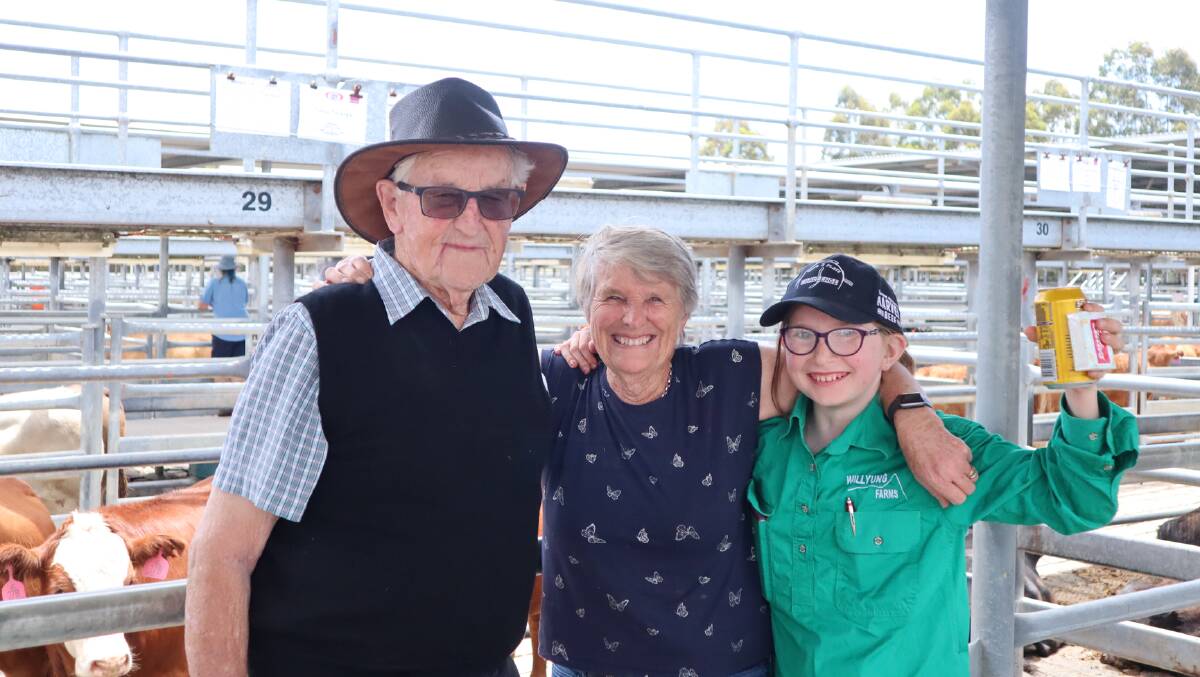 Looking over the steers at last weeks Harvey Beef Gate 2 Plate Challenge open day at the Mount Barker Regional Saleyards were Alister and Doreen Lyon, with their granddaughter Aimee Lyon.
