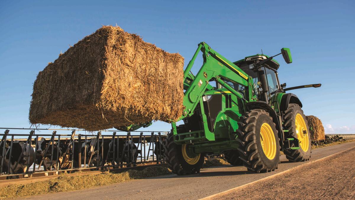 All 7R tractors can be equipped with a John Deere e23 transmission or an optional Infinitely Variable Transmission (IVT).