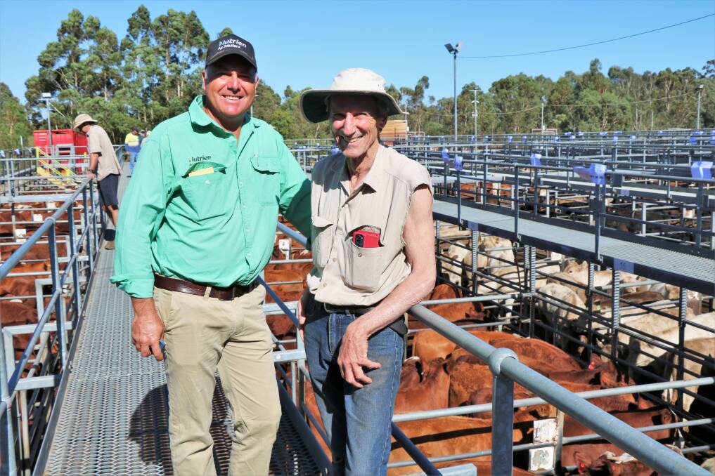 Nutrien Livestock, Waroona agent Richard Pollock with one of his clients Alex Jones, Collie, before the WALSA weaner sale.