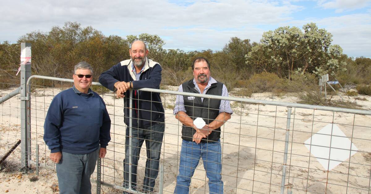 Historic Moment As Esperance Gets Fence Farm Weekly Western Australia 