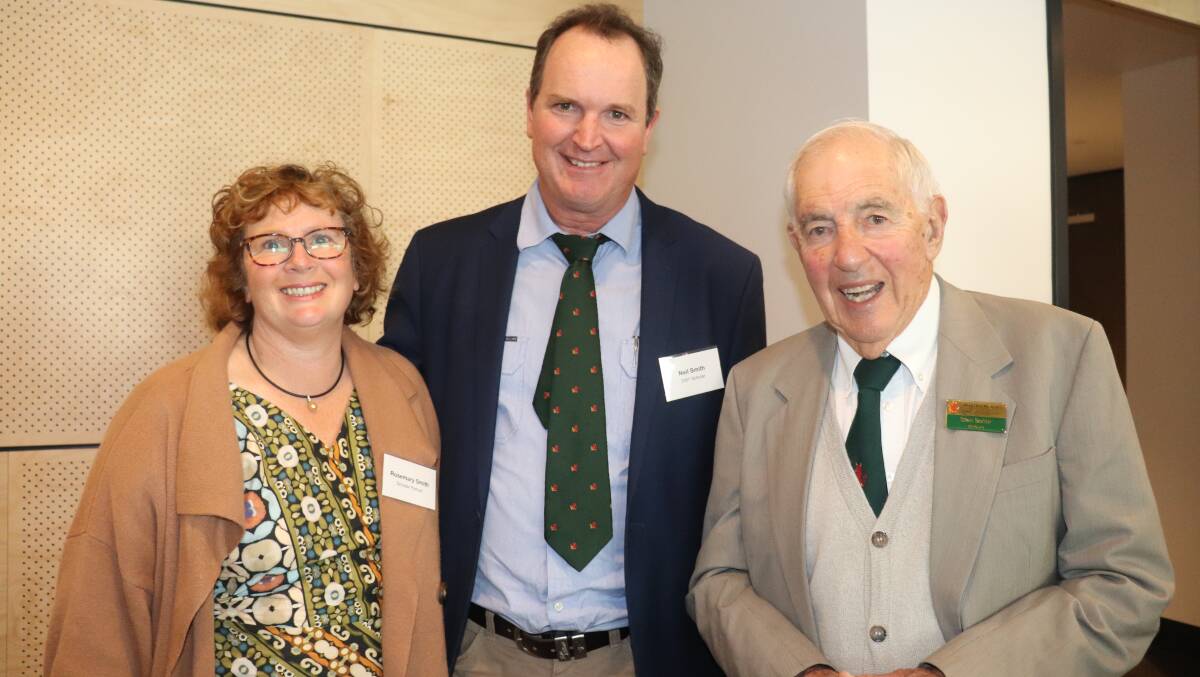 Rosemary and 2001 Nuffield scholar Neil Smith, Merredin, with presenter and 1966 Rhodesian Nuffield scholar Stan Schur, who had farmed in Rhodesia for 22 years before moving to Australia and farming near Williams. The Mugabe government of Zimbabwe seized his farm without compensation in 2003.