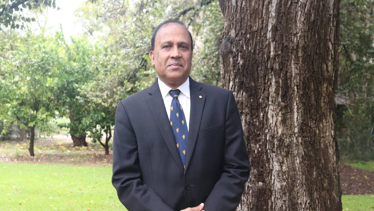 the UWA Institute of Agricultures director and Hackett professor Kadambot Siddique.