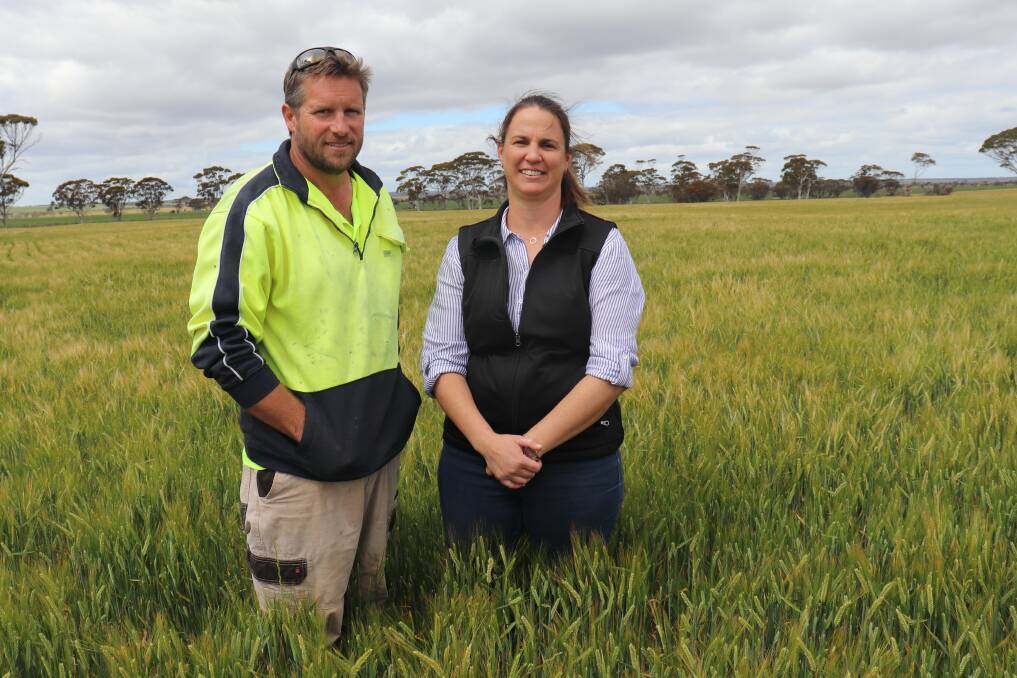  Together Karl and Natalie Browning run a 7500 hectare cropping program in Kondinin.
