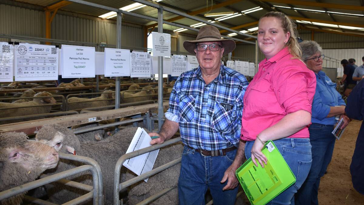 Tony Ietto and granddaughter Allison, Allannaluke Farms, Grass Patch, made their selections from the Penrose team. They finished the sale with eight Penrose rams to a top of $1600 (four times) and an average of $1363.