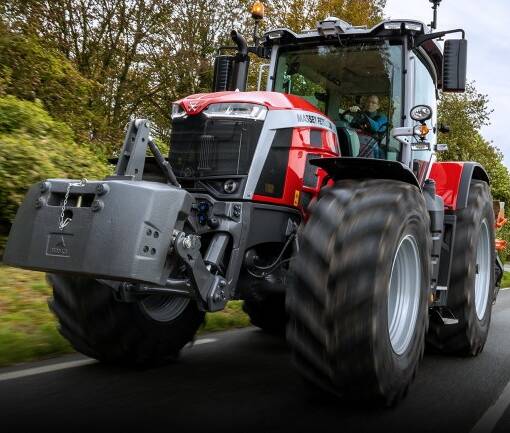 The MF 8S.265 Dyna E-Power Exclusive is the winner of Tractor Of The Year 2021.