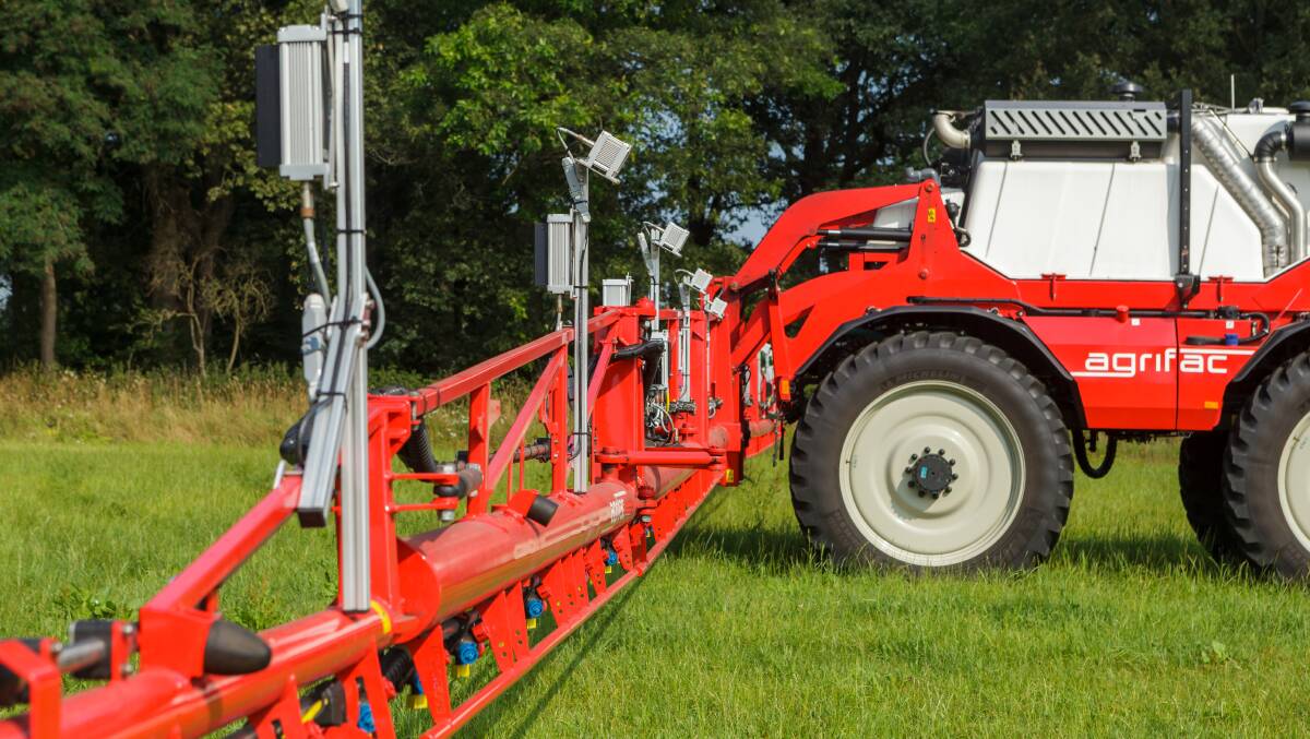 Dutch boomsprayer manufacturer Agrifac Machinery BV has introduced a new artificial intelligence system which triggers individual nozzles to spray on detected weeds.