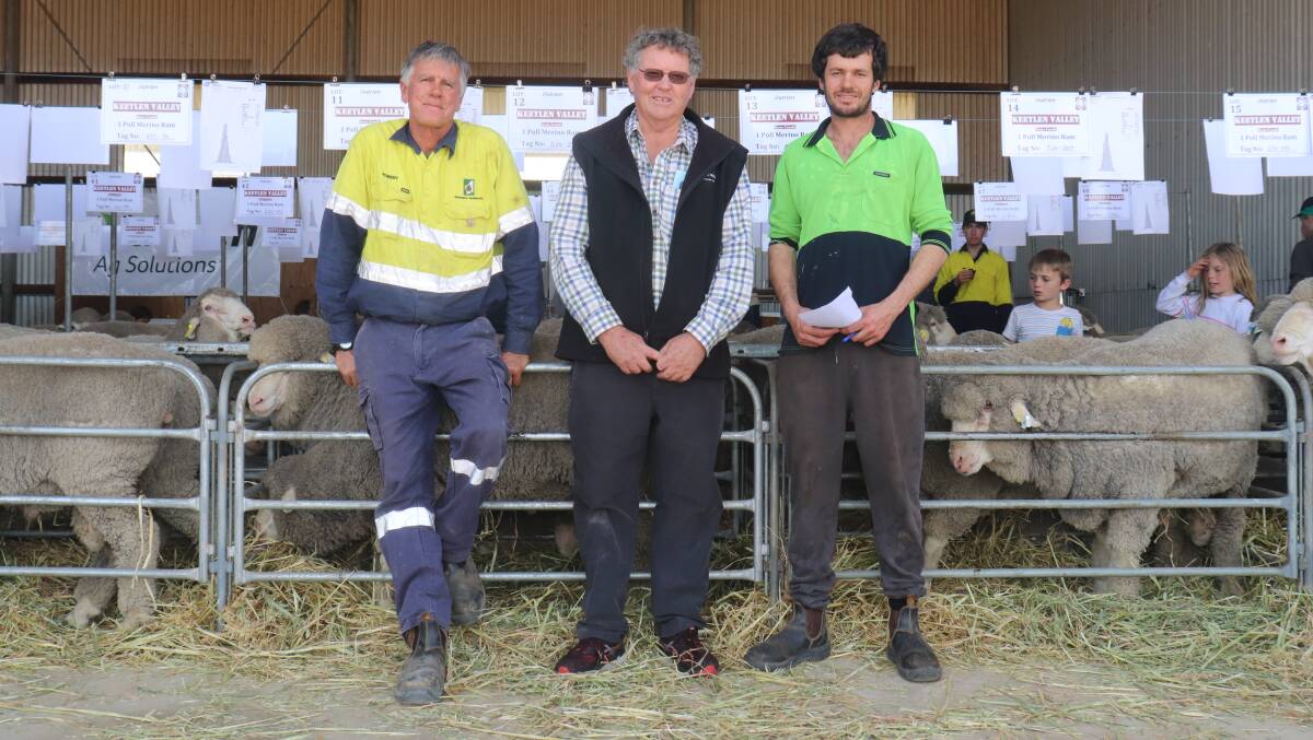 Keetlan Valley stud co-principal Keith Hams (centre), with buyers Rob (left) and Kim Newman, RG & KR Newman, Newdegate, who purchased eight rams at the sale, paying to a top of $4100 four times and averaging $3800.
