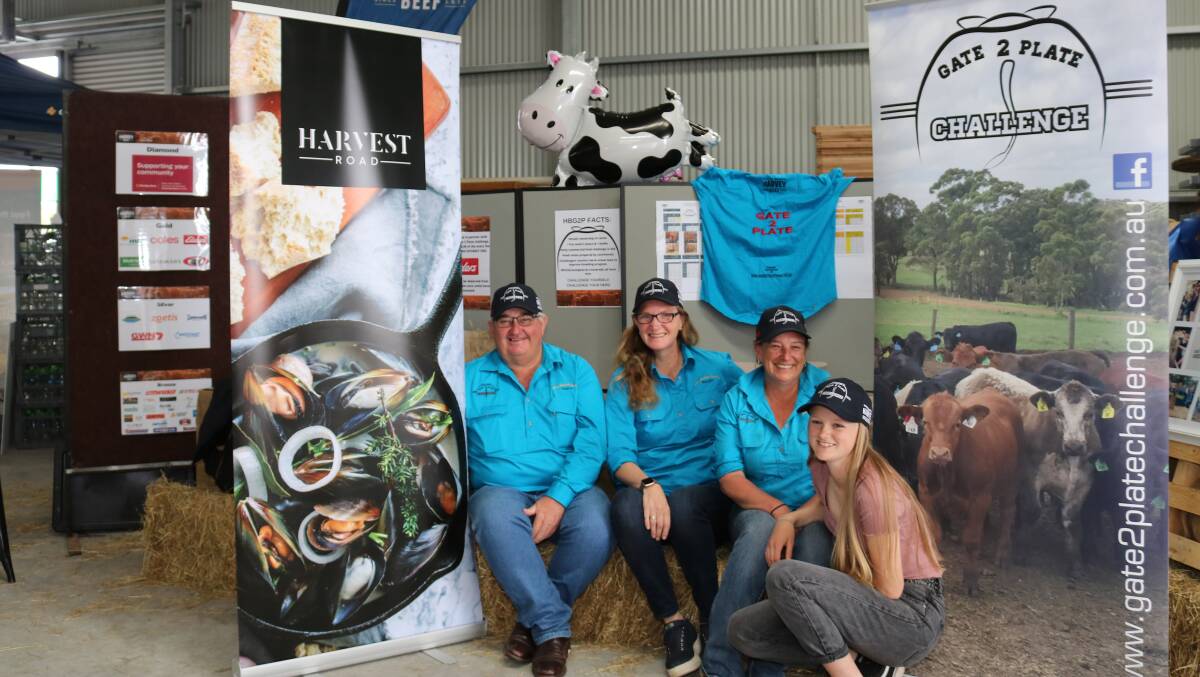 Manning the Harvey Beef Gate 2 Plate stand were local committee members Wayne Mitchell, Narelle Lyon, Willyung Farms feedlot, Sheena Smith and her daughter Ella.