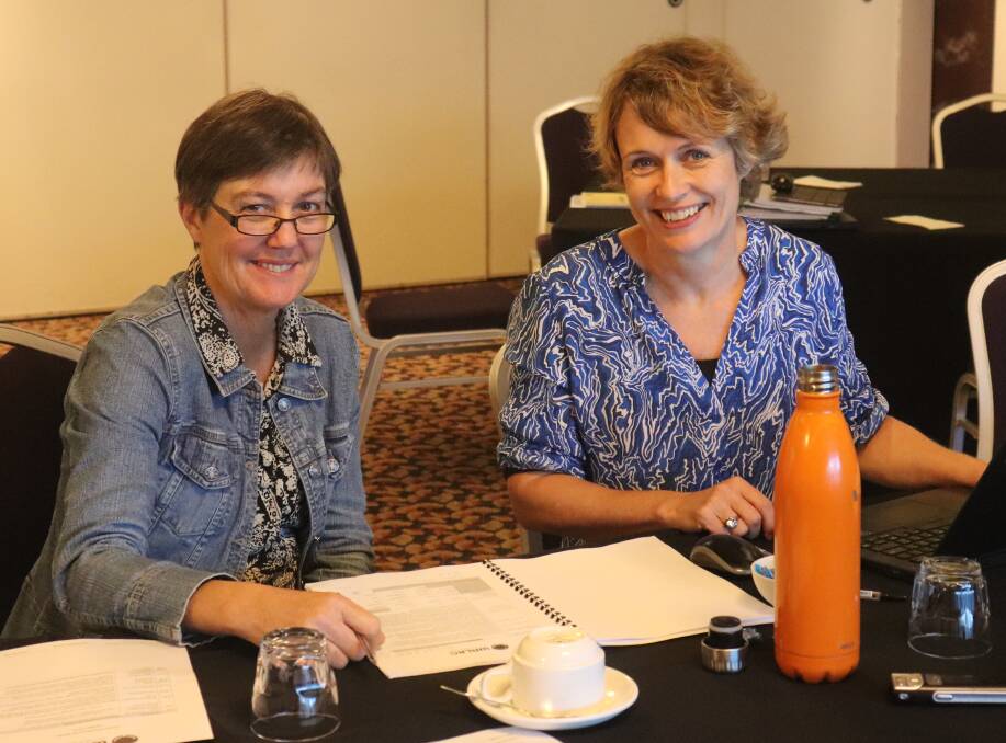 DPIRD's Mandy Curnow (left) with WALRC secretariat Esther Jones preparing for the afternoon presentation.