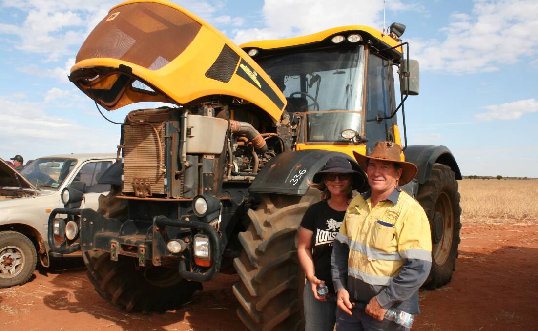 The top priced item, a 2008 JCB Fastrac 8250 with 5900 hours, sold to Morawa farmers Becky and her husband John Cunningham for $41,000.