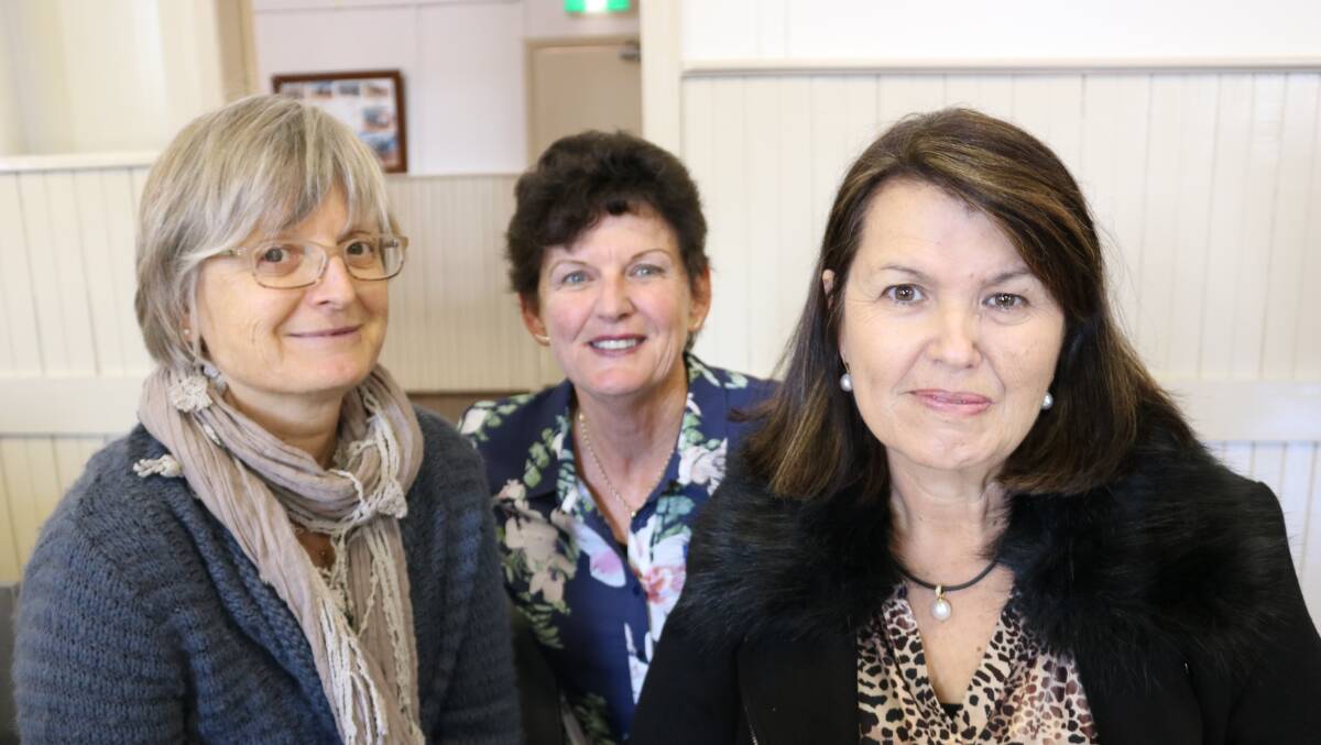  Janet Michael (left), Serena Syred and Donna Clarke, all from Bolgart.