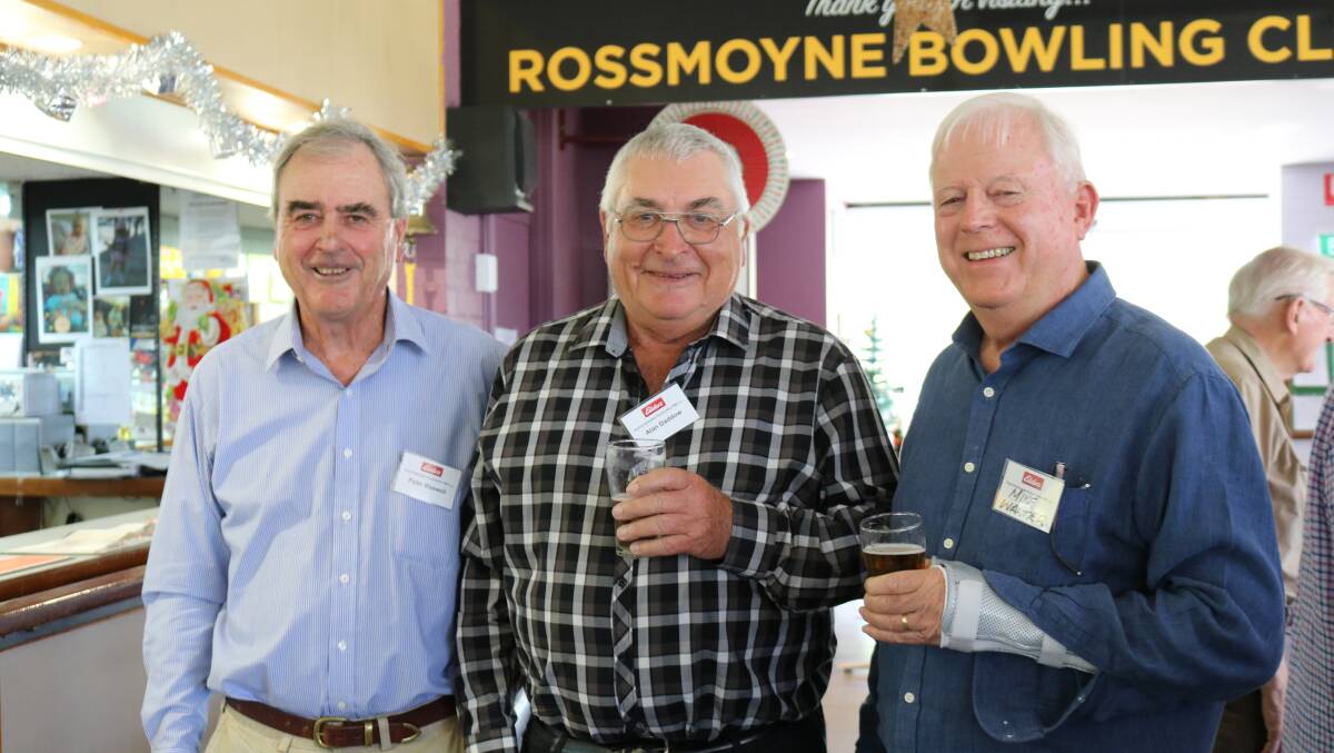 Catching up on old times were Peter Maxwell (left), Willetton, Alan Daddow, Baldivis and Mike Walter, West Leederville.