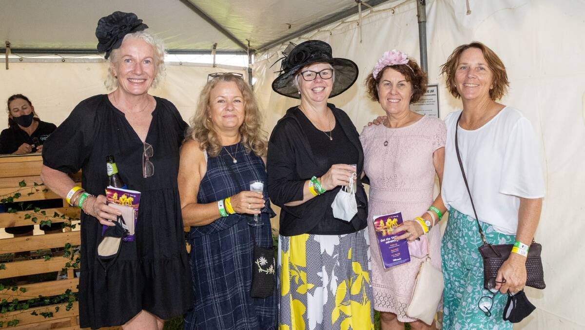 Anna Cripps (left) with Heather Carson, Michelle Marshall, Sandra Hasleby and Raylene Burns.