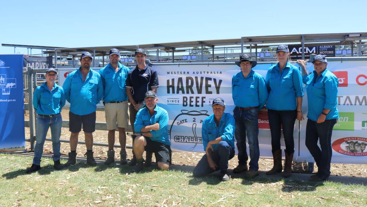 Gate 2 Plate Committee members Dr Jessica Shilling (left), Sandy Lyon, Jarrod Carroll, Trevor Cosh Stewart Smith, David Bickford, Narelle Lyon and Sheena Smith with Harvey Beef representative Campbell Nettleton (fourth left), who opened the competition at the weekend.