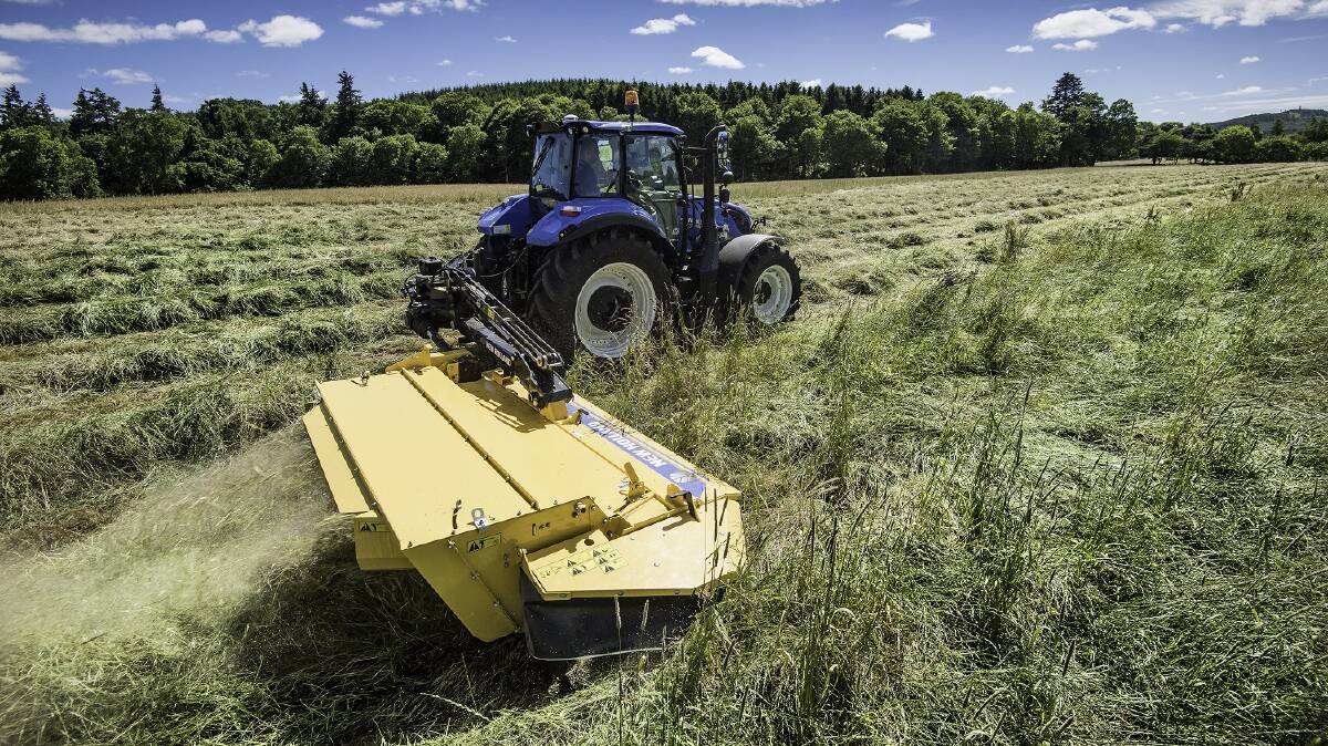 New Hollands new DuraDisc rear-mounted mover, introduced for 2020.