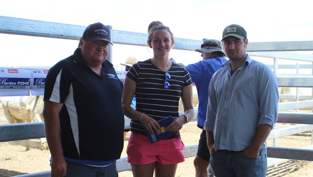 Visiting the Bardoo Charolais on-property bull sale at Elgin last week to see how the Helmsman auction system works was McAlinden sheep producer Andrew Ricetti (left) and overseas friends Jane Riley and Gorge Robertson, Leicester, England.