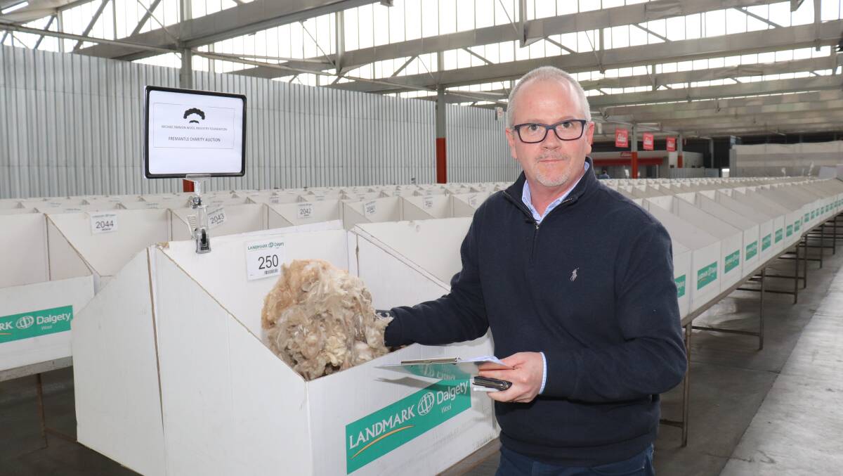 Michael Manion Wool Industry Foundation Fremantle charity auction organiser Paul Foley.