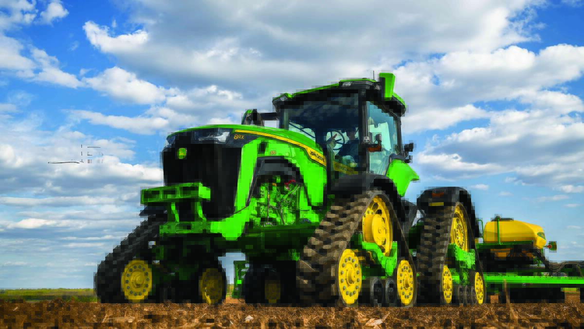 The new John Deere 8RX 370 tractor is available with a John Deere e23 PowerShift or Infinitely Variable Transmission (IVT).