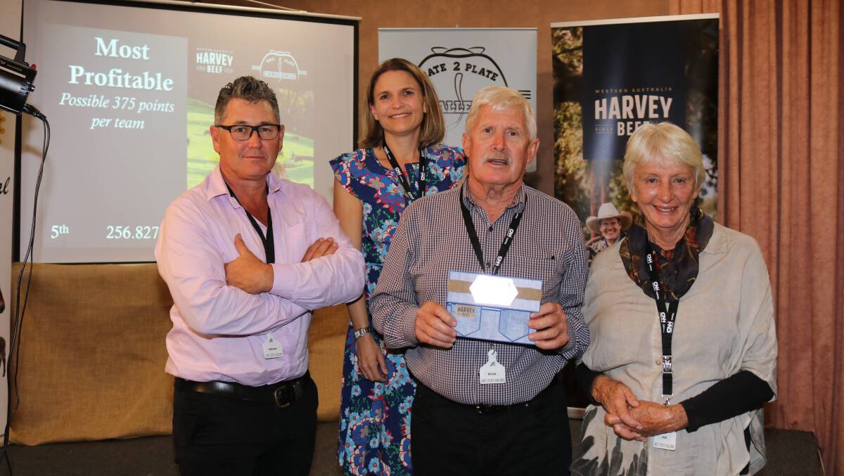  Kevin and Sue Nettleton, Unison Limousins, Boyanup, also exhibited the fifth most profitable team. Presenting the award were Harvey Beef Gate 2 Plate Challenge committee member Trevor Cosh (left) and Harvest Road marketing manager Jeni Seaton (second left).