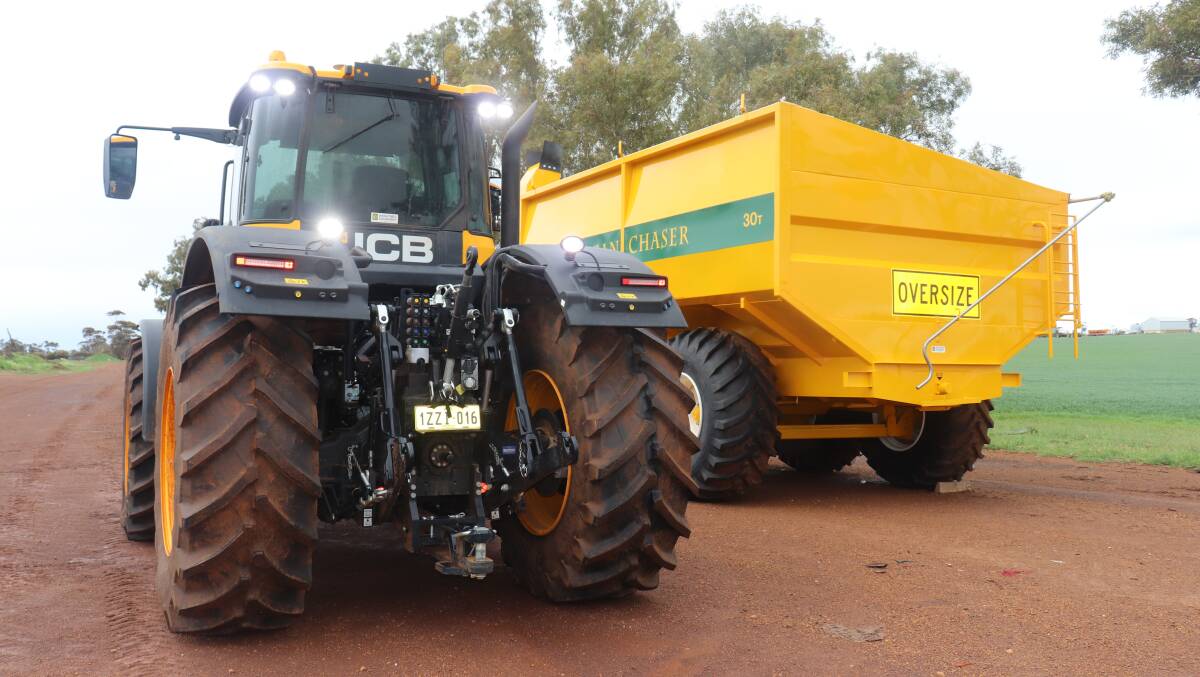 The business end of the JCB Fastrac has powerful hydraulics and 10 tonne rated three-point-linkage. The rear end of the Wongan Chaser has a folding inspection ladder and a single handle to open full-length clean-out doors.