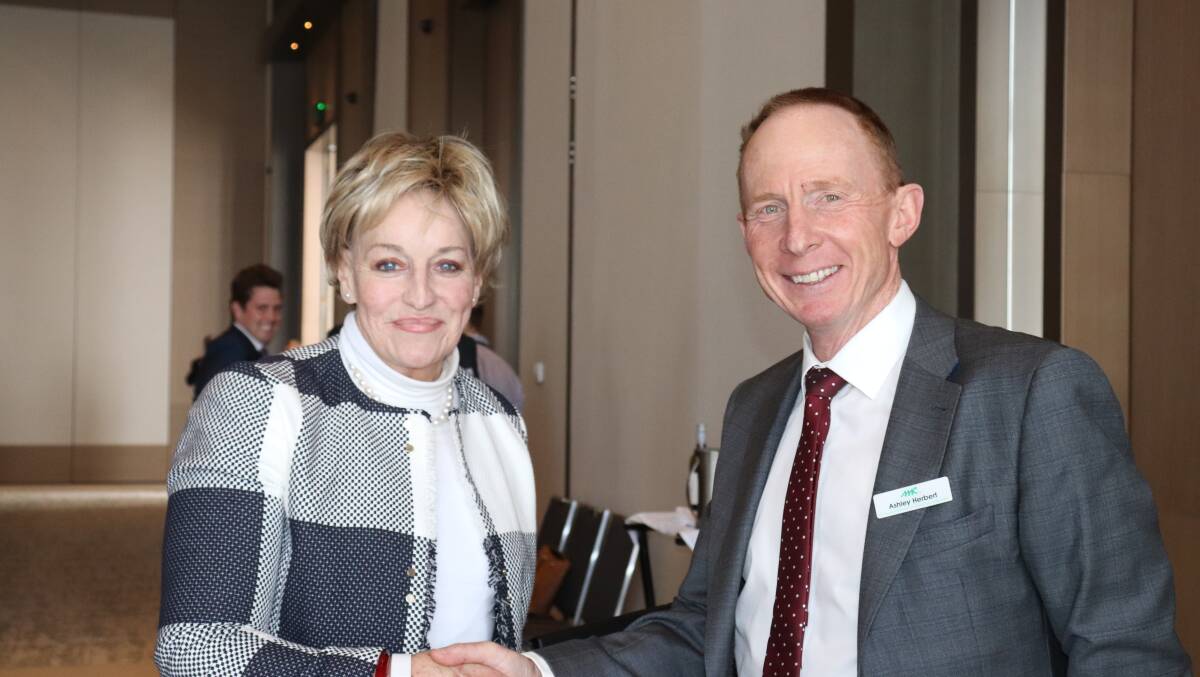 Australian Association of Agricultural Consultants president Ashley Herbert welcomes Regional Development, Agriculture and Food Minister Alannah MacTiernan to the Outlook 2019 conference.