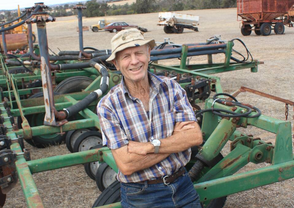 Terry Benn, Pinjarra, was "out for a day off" checking the lines. This John Deere three-row 1010 seeding bar with double disc openers was obviously judged in working order and sold for $3100.