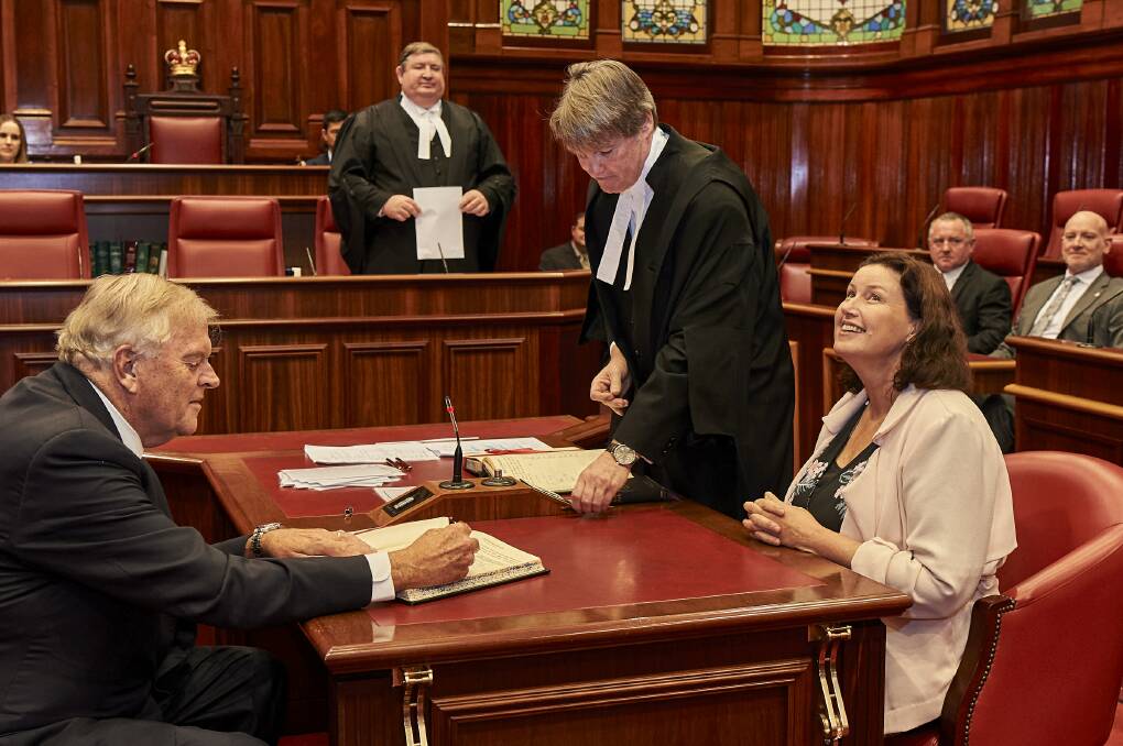 Jackie Jarvis being sworn into parliament by former Western Australian governor Kim Beazley in May, 2021.