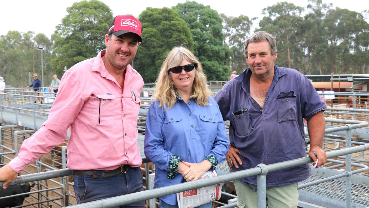 Elders, Manjimup representative Cameron Harris (left), caught up with Fiona and Tom Ward, Manjimup, who were looking to buy some breeders.