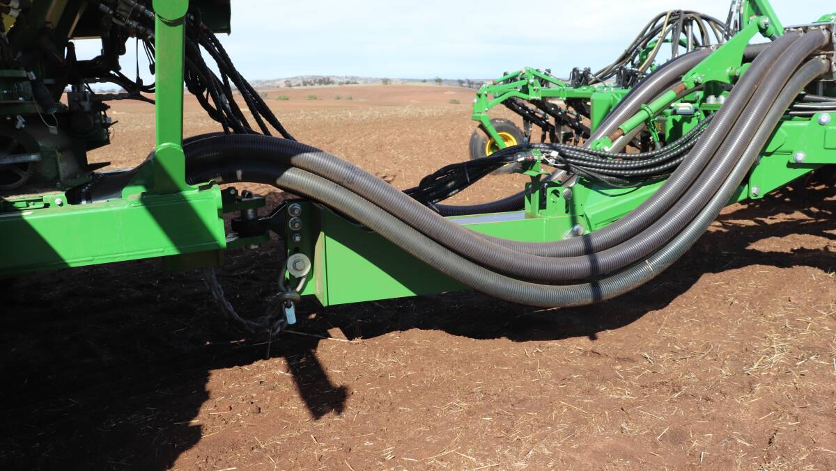 Mr Young, had Eagle Eye Engineering, Brookton, manufacturer an extension to the seeding bar to fit the back of the aircart.