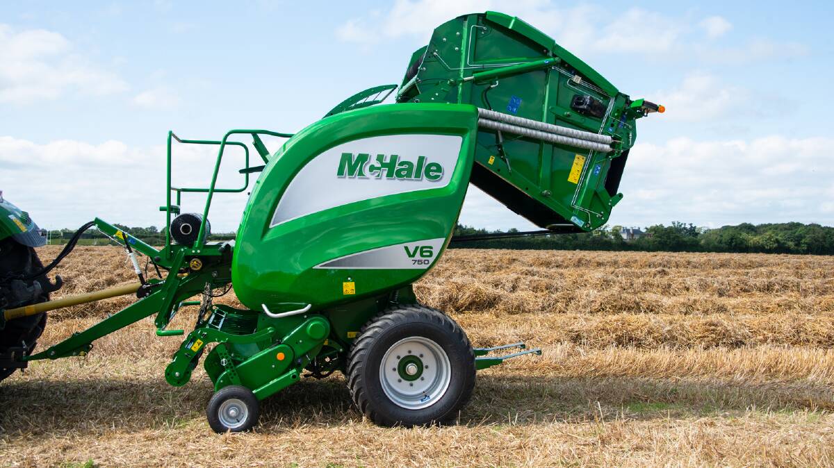 The new McHale V6 models have a number of key features, including higher intake, a new pick-up, a larger rotor and two bale chamber options with higher density.