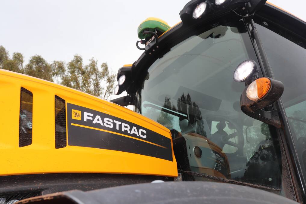 The Fastrac 8000 Series is JCBs largest and most powerful tractor with 250 kilowatts (335 horsepower).