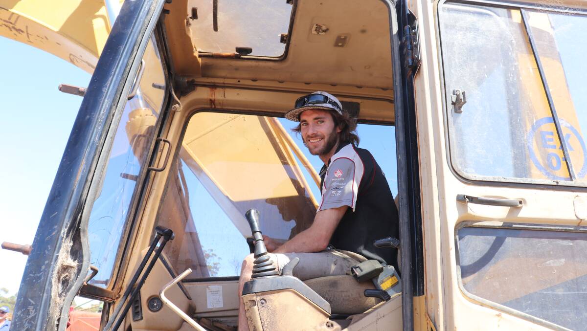 Brody Cameron, Lake Grace, was among those interested in the long undercarriage 1998 Caterpillar 320L excavator which came with general purpose, trenching, ripper, rock and batter buckets. It was bought for $41,000 by Fitton & Sons, Dumbleyung.