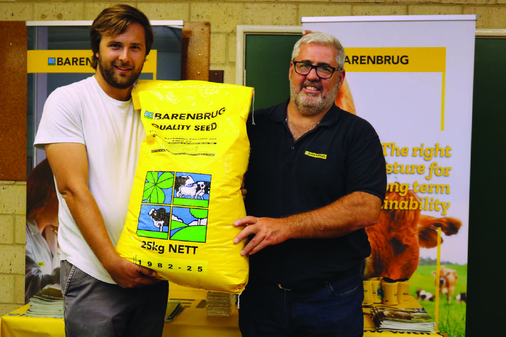 Tom Patterson (left), Woolkabin Merino stud, Woodanilling, won the door prize for a bag of Barenbrug Elders Katanning customised pasture mix donated by Barenbrugs Tim ODea.